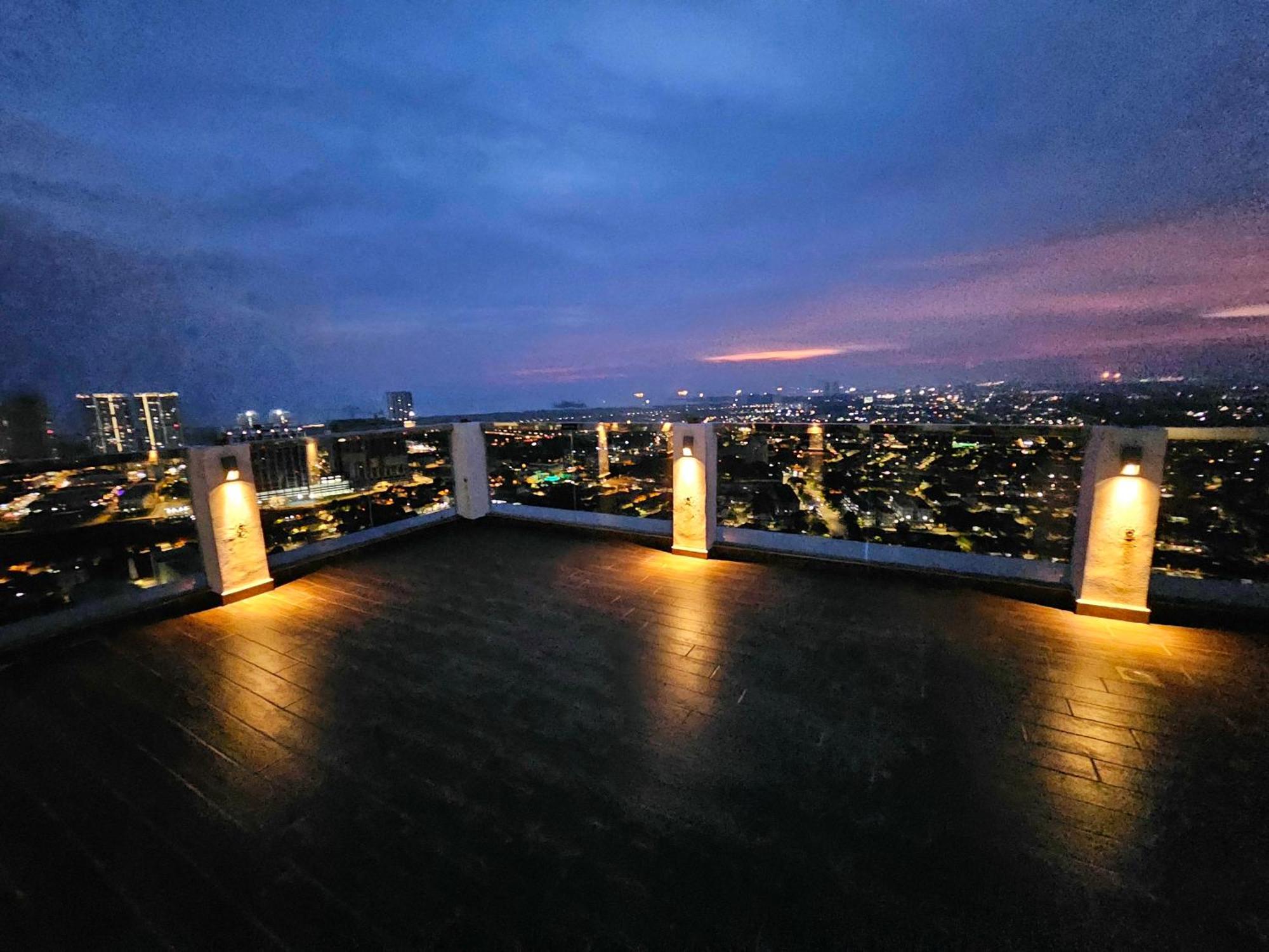 Quartz Paragon Suites Melaka By Ggm Esterno foto