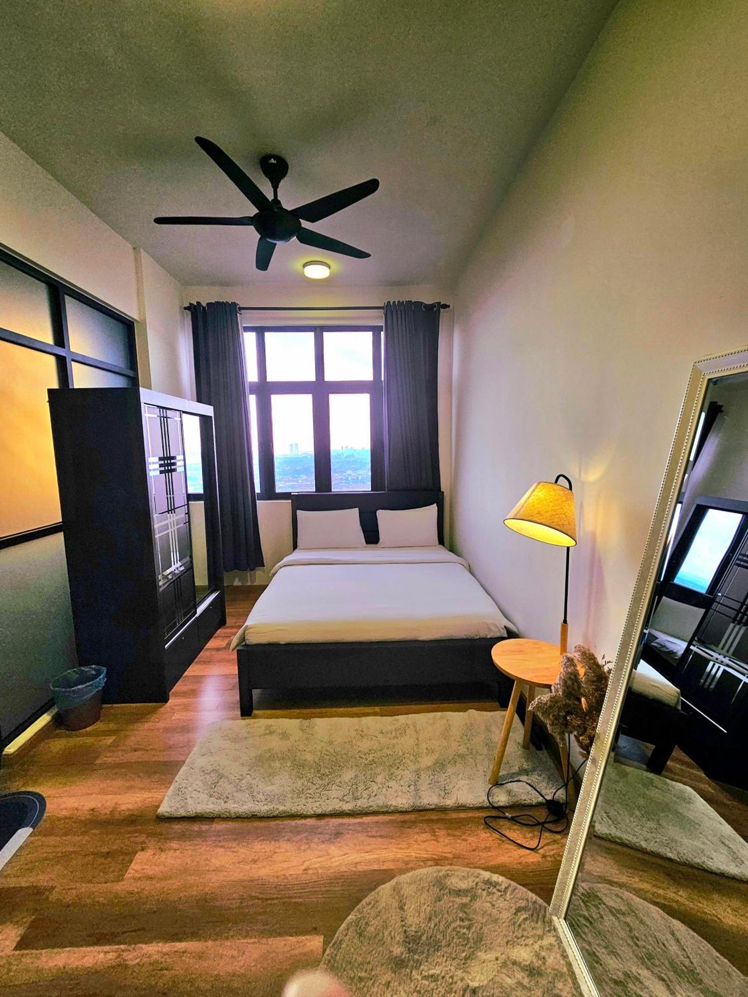 Quartz Paragon Suites Melaka By Ggm Esterno foto